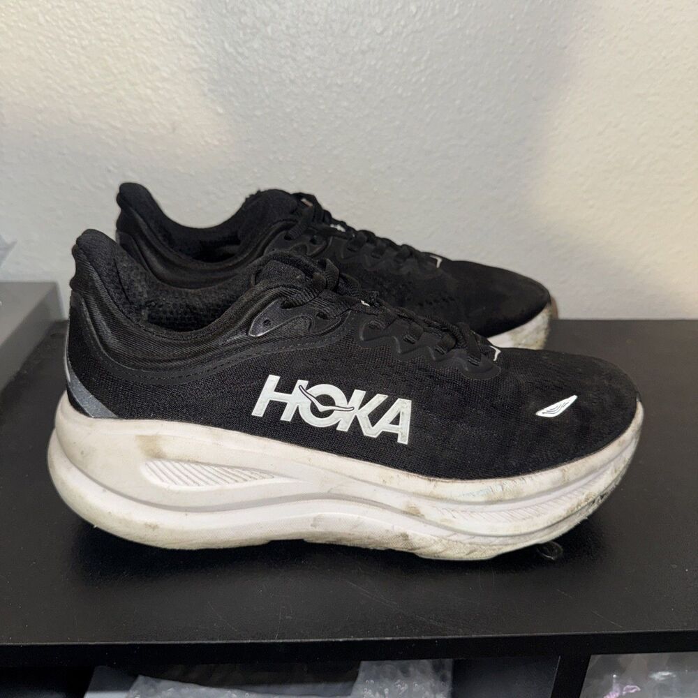 Hoka Men’s Bondi 9 Tennis Shoes Running Black White Size 7.5 D